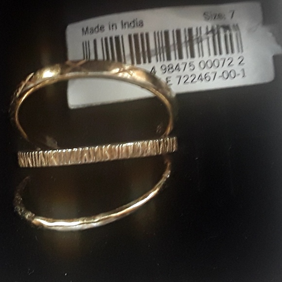 💫 EUC | BANANA REPUBLIC 3 Gold-Tone Rings- Size 7 💫 - Picture 4 of 4